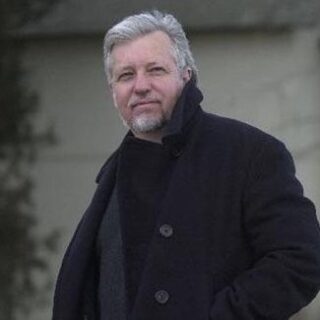 Dan Simmons