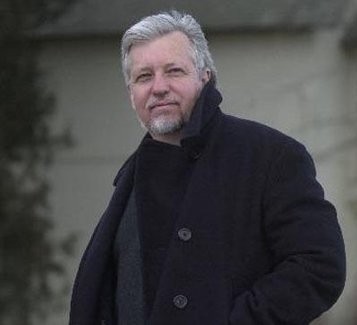 Dan Simmons
